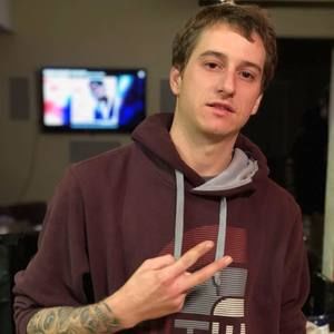 Meet your Posher, Derek